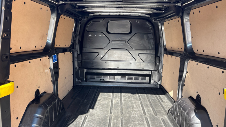 Ford Transit Custom 320 L1 Diesel Fwd 2.0 EcoBlue 170ps Low Roof Limited Van Auto